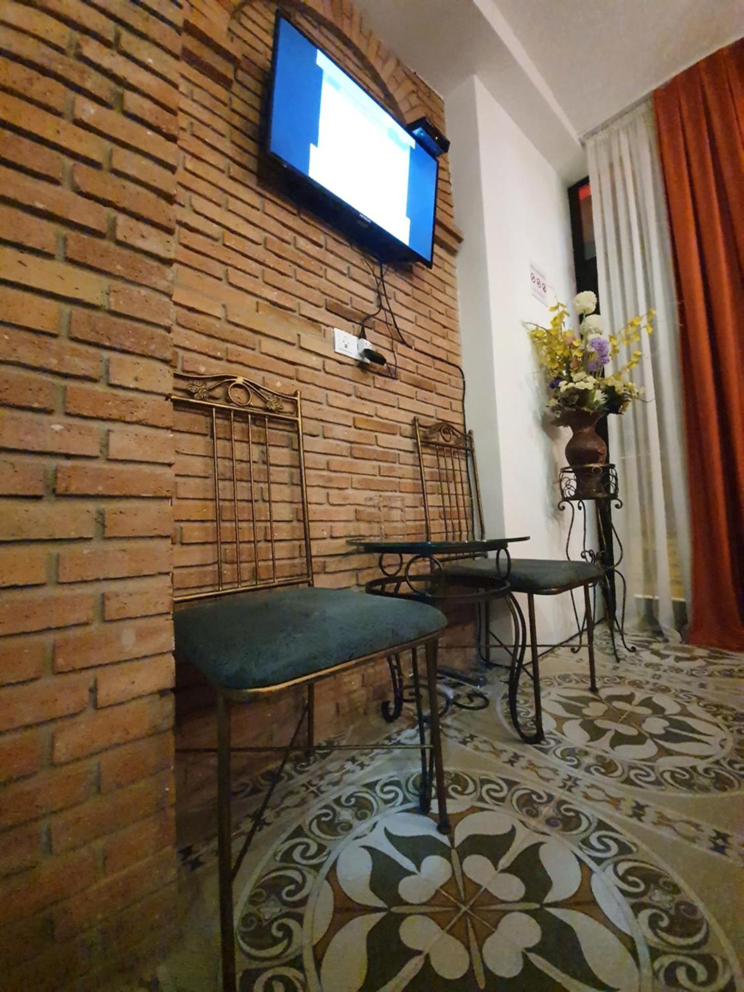 Janashia Boutique Hotels Tiflis Oda fotoğraf